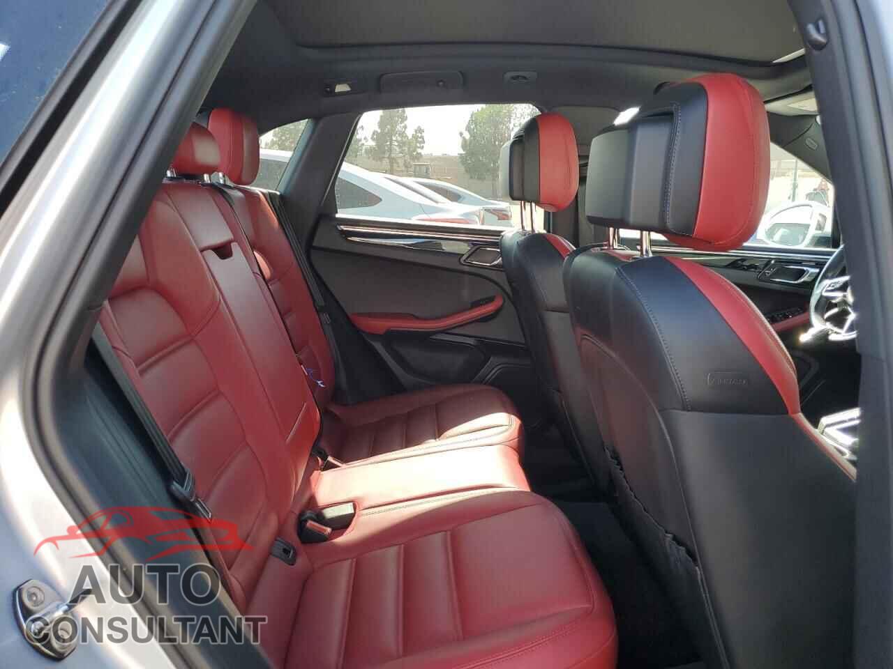 PORSCHE MACAN 2015 - WP1AB2A5XFLB65077