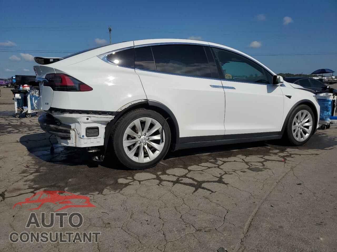 TESLA MODEL X 2016 - 5YJXCBE21GF019275