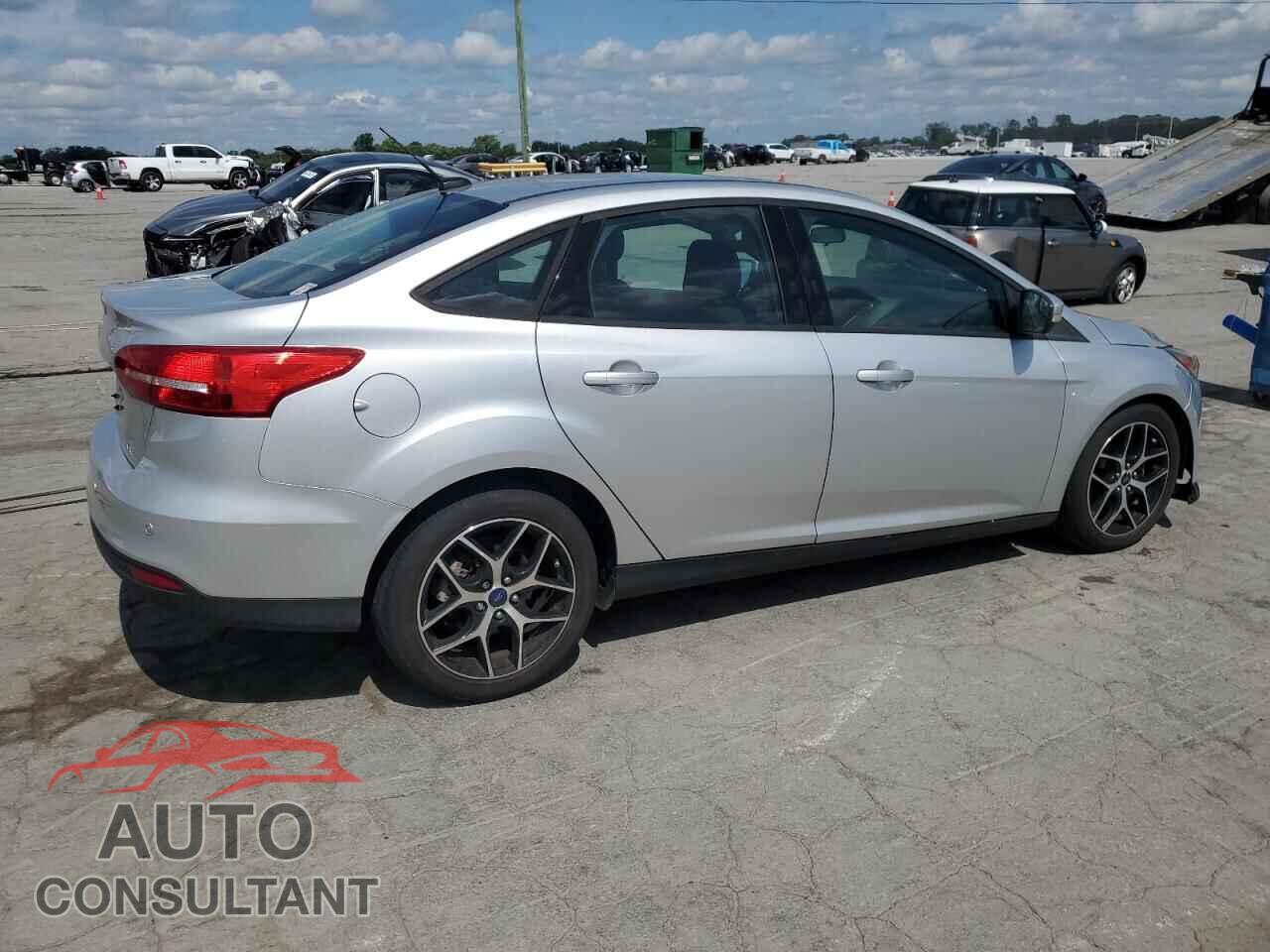 FORD FOCUS 2017 - 1FADP3H2XHL317272