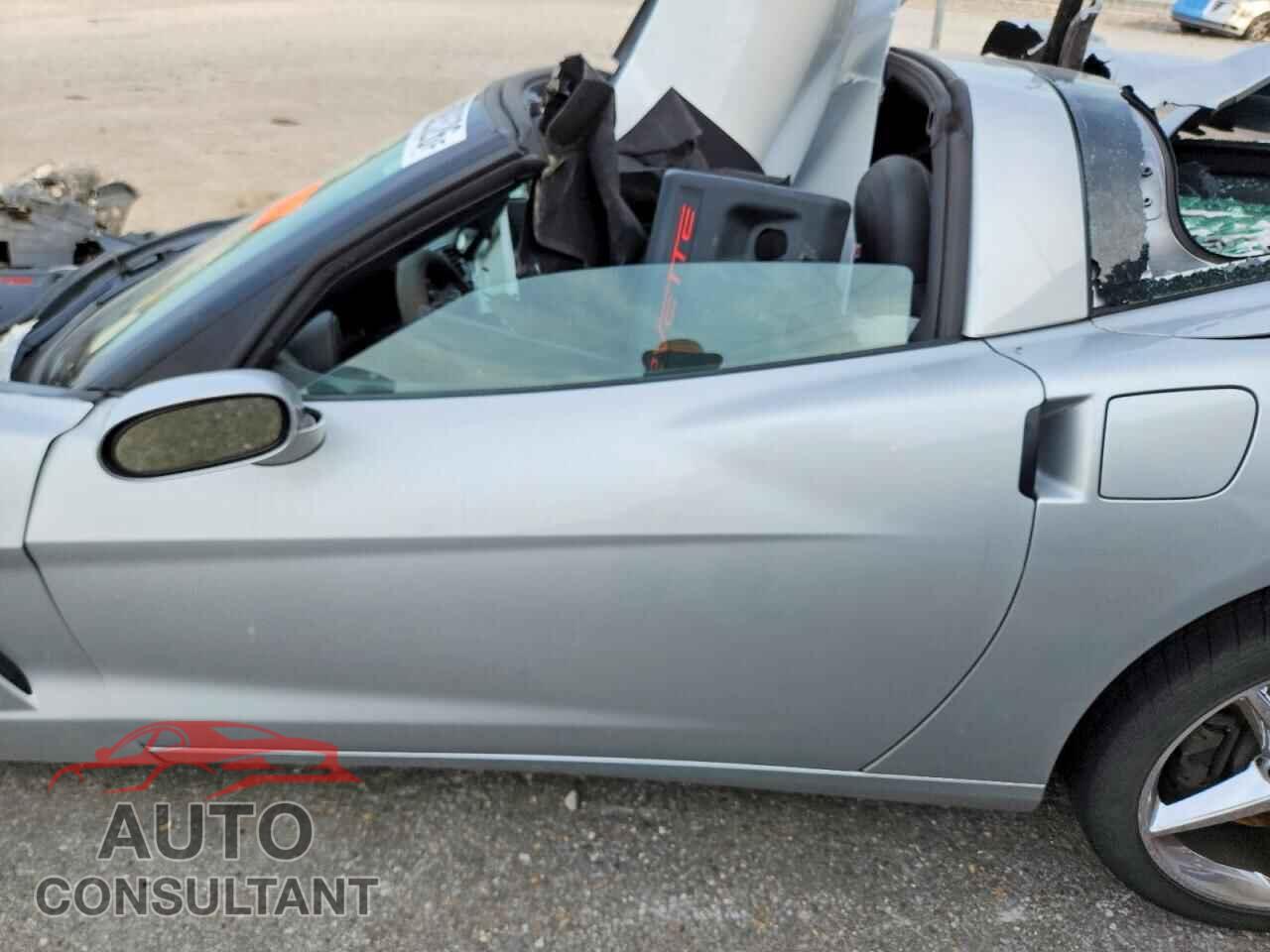 CHEVROLET CORVETTE 2011 - 1G1YF2DW4B5111919