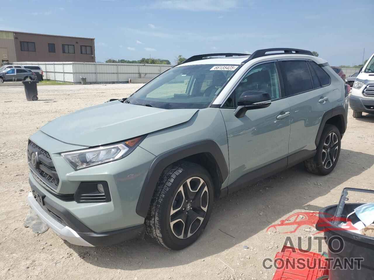 TOYOTA RAV4 2019 - 2T3J1RFV0KC013873