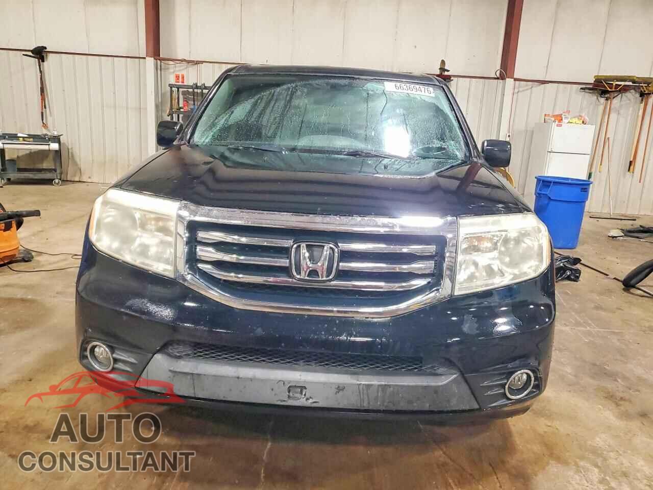 HONDA PILOT 2015 - 5FNYF4H74FB005948