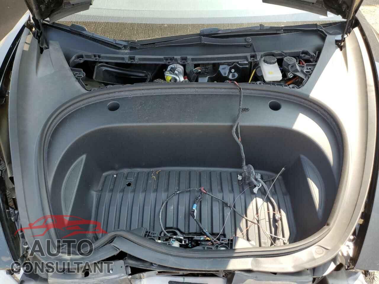 TESLA MODEL 3 2023 - 5YJ3E1EA5PF438532