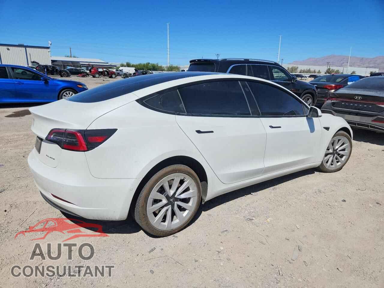 TESLA MODEL 3 2022 - 5YJ3E1EB8NF342058