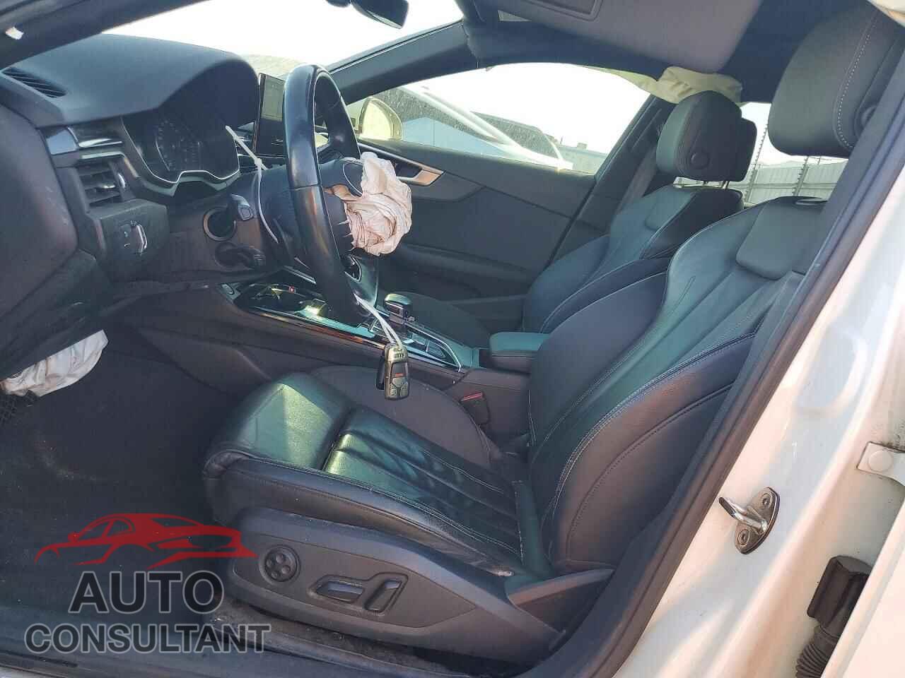 AUDI A4 2021 - WAUDAAF42MN007780