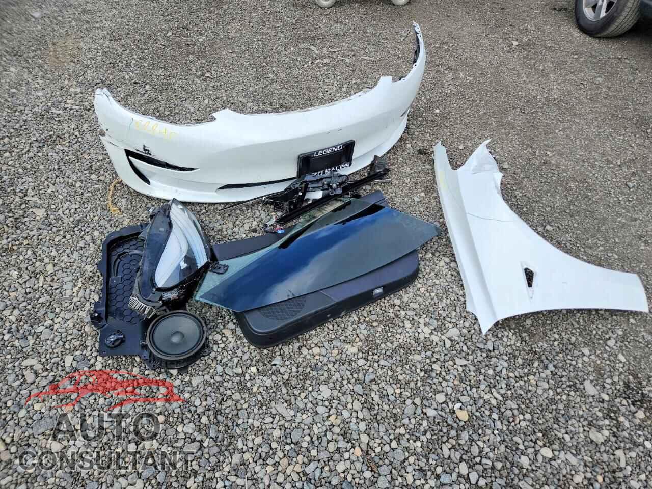 TESLA MODEL 3 2019 - 5YJ3E1EB2KF441325