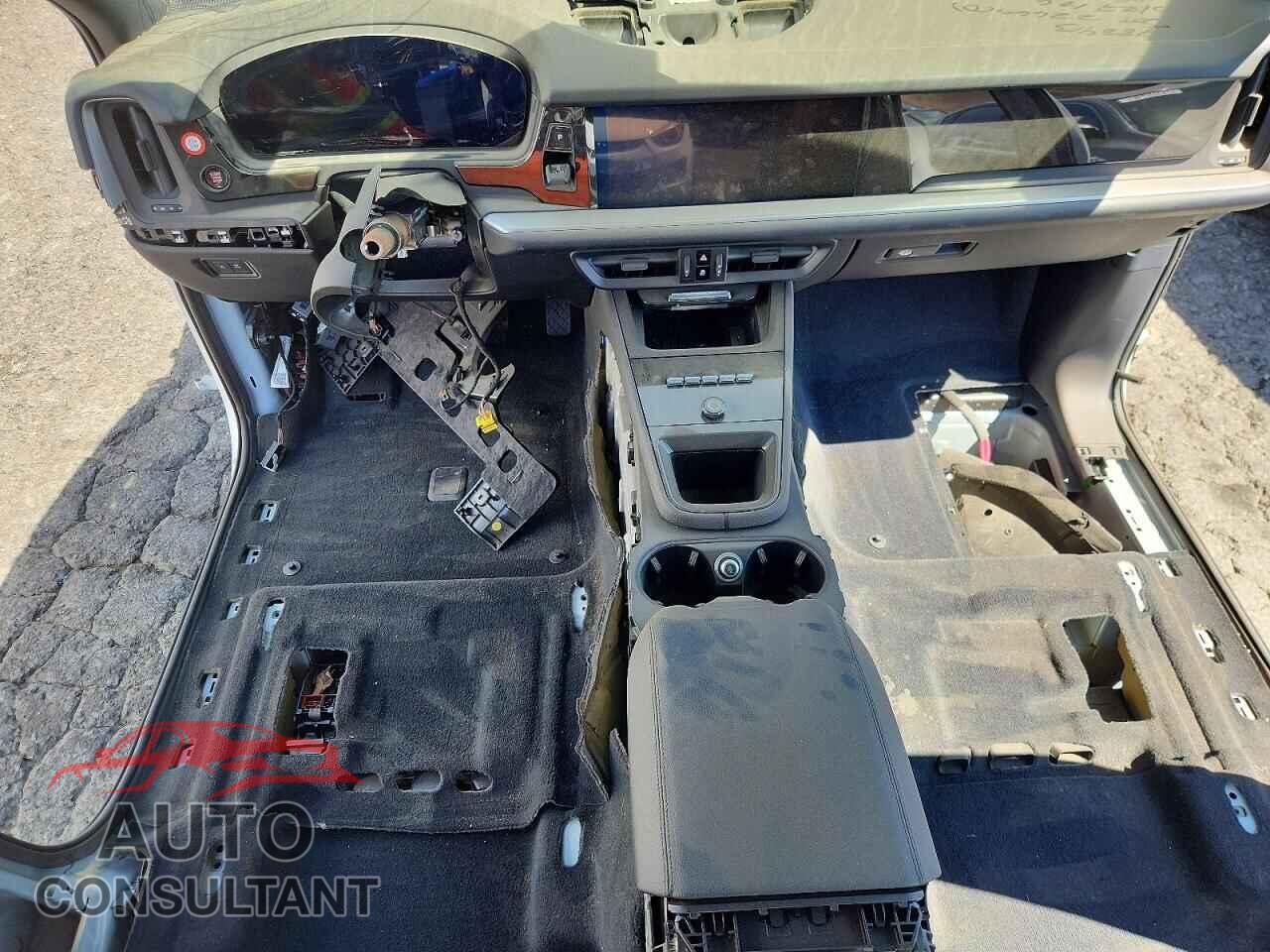 PORSCHE CAYENNE 2024 - WP1AA2AY3RDA13637
