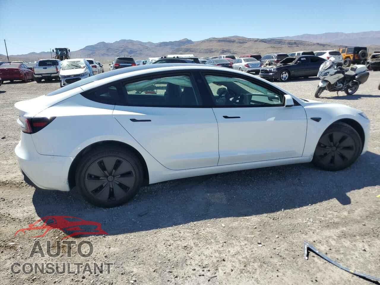 TESLA MODEL 3 2024 - 5YJ3E1EA2RF828426