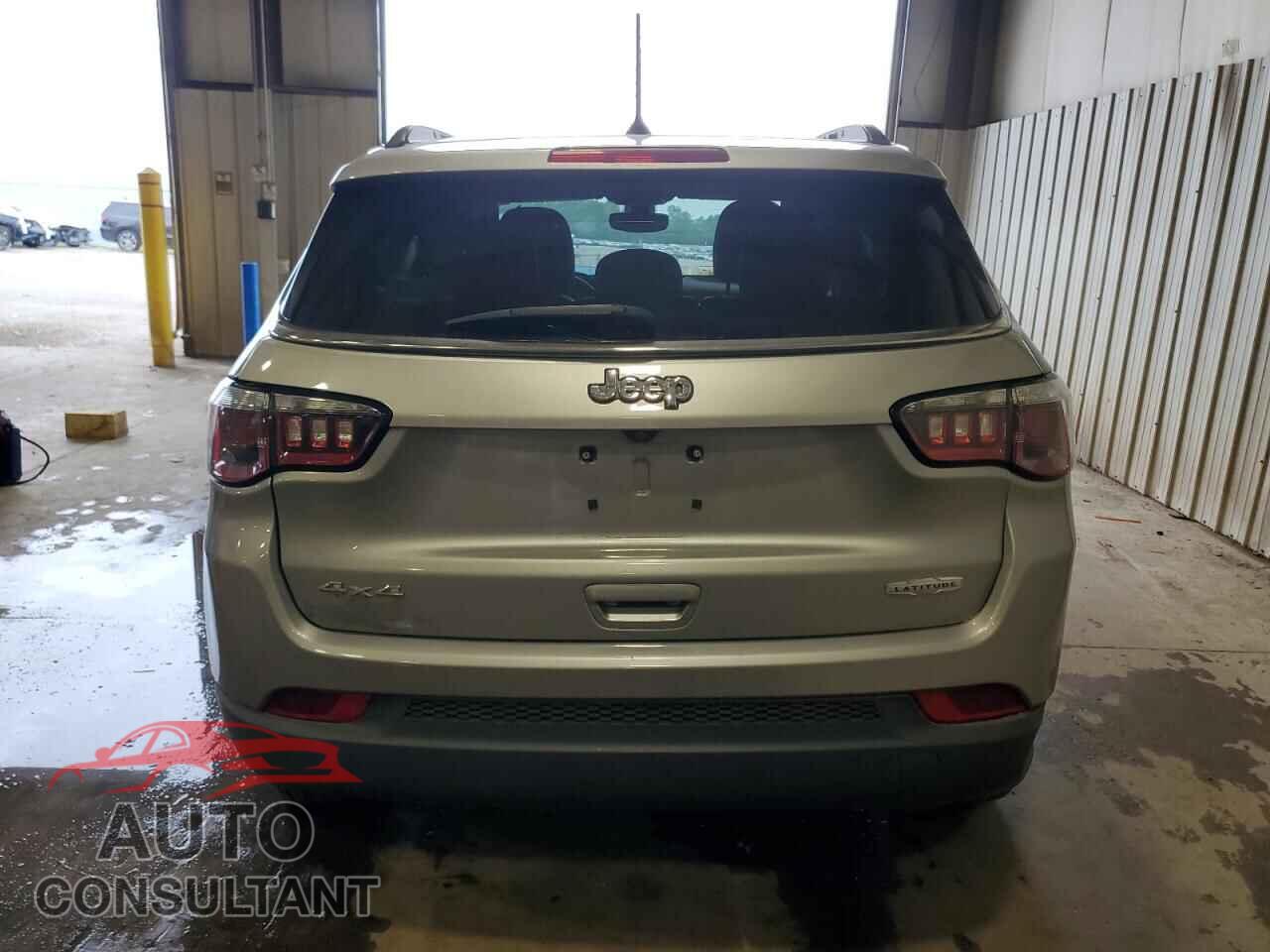 JEEP COMPASS 2018 - 3C4NJDBB2JT314715