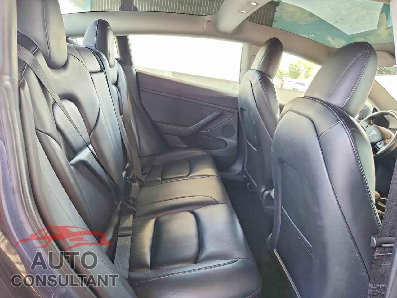 TESLA MODEL 3 2022 - 5YJ3E1EA8NF291099