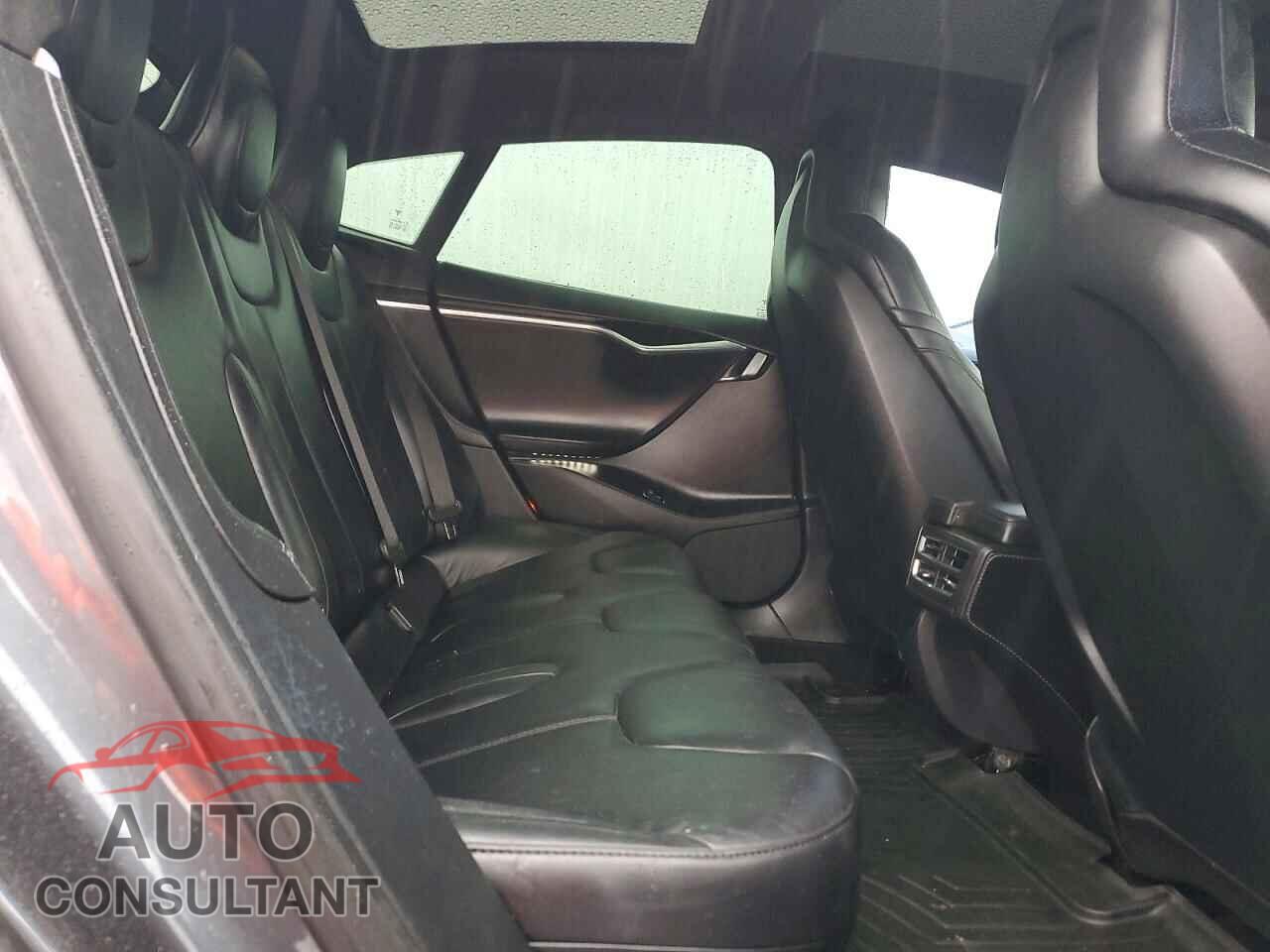 TESLA MODEL S 2016 - 5YJSA1E26GF139518