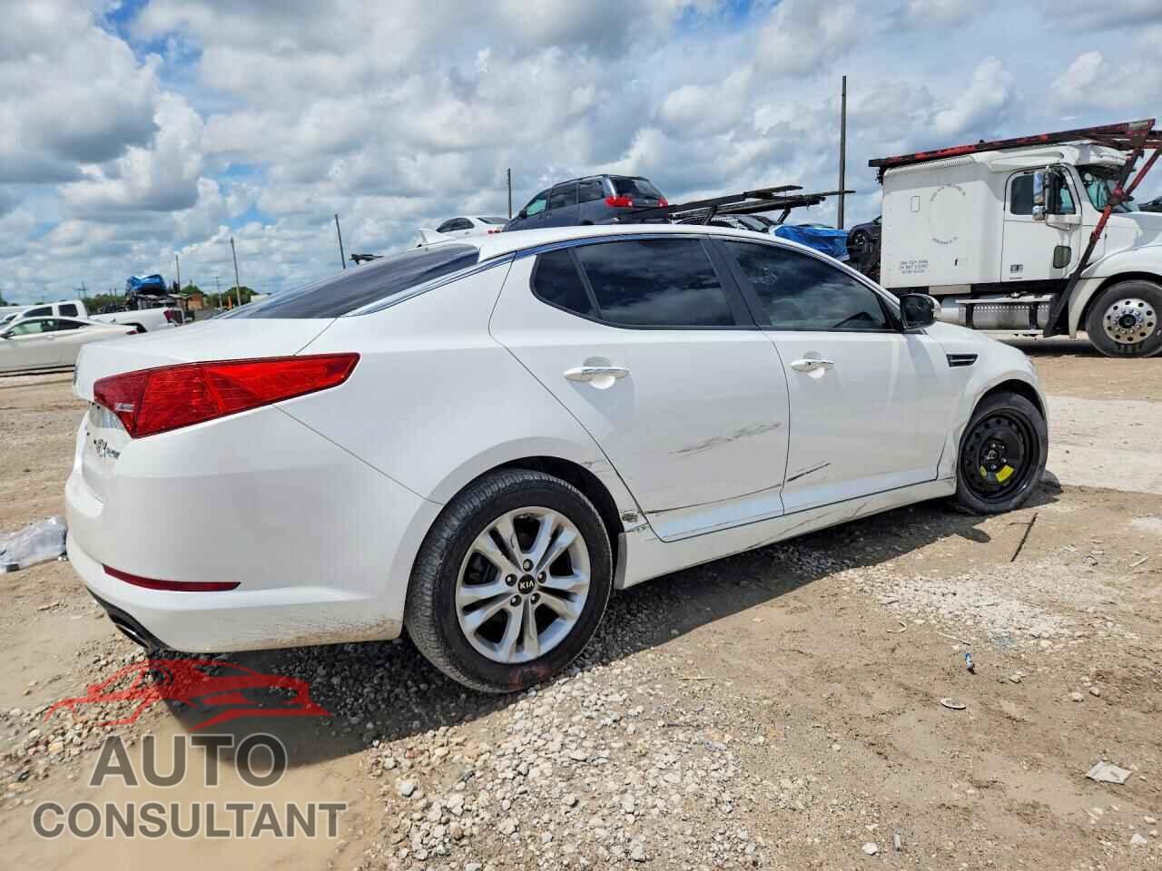 KIA OPTIMA 2011 - KNAGN4A63B5142131