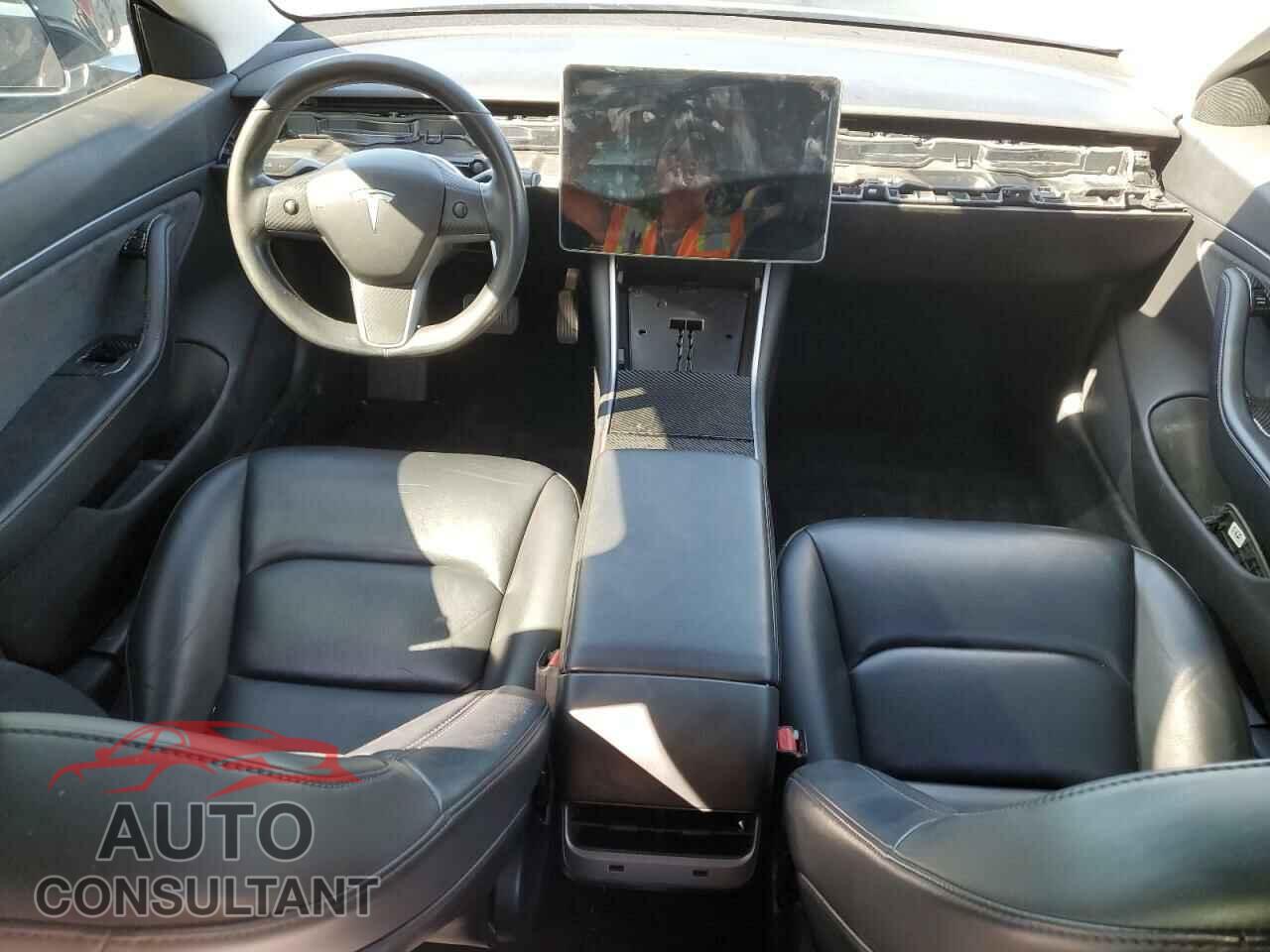 TESLA MODEL 3 2019 - 5YJ3E1EA6KF325178