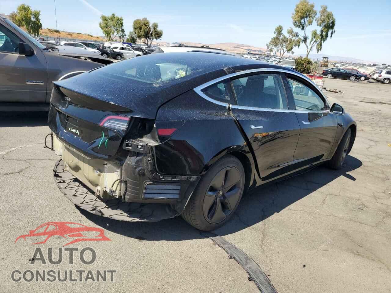 TESLA MODEL 3 2018 - 5YJ3E1EA0JF056710