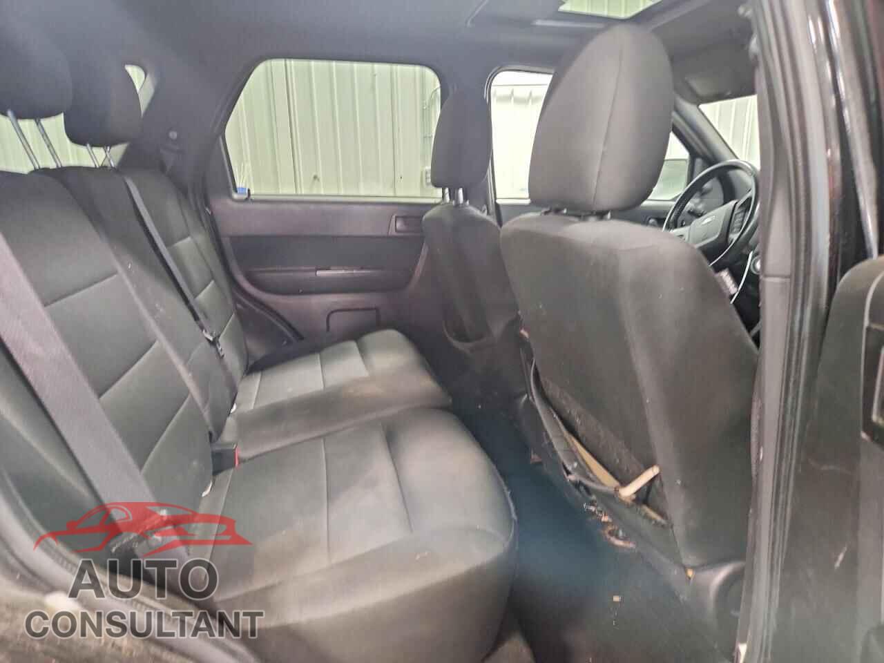 FORD ESCAPE 2010 - 1FMCU9D77AKB52839