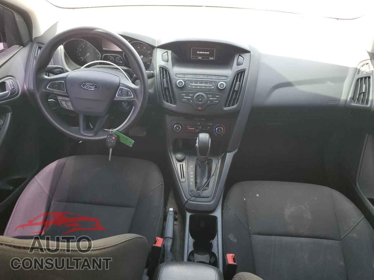FORD FOCUS 2018 - 1FADP3K2XJL295353