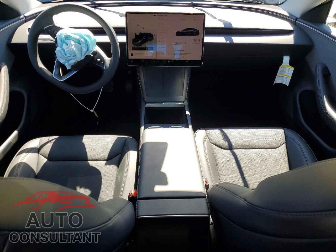TESLA MODEL 3 2026 - 5YJ3E1EA5TF215322