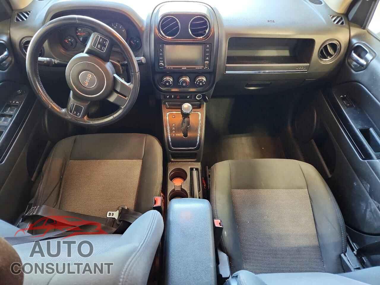 JEEP COMPASS 2011 - 1J4NF1FB8BD135784