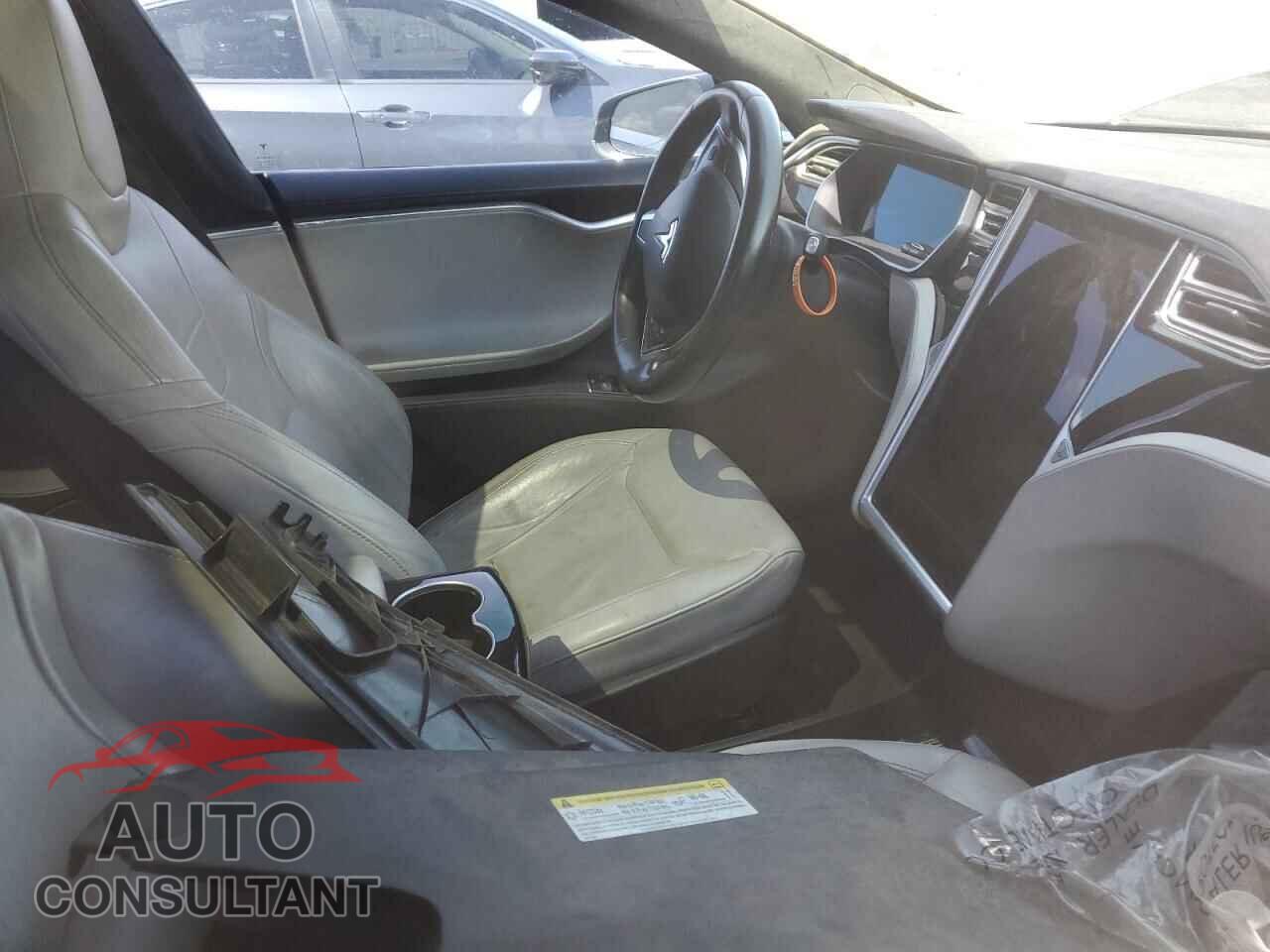 TESLA MODEL S 2015 - 5YJSA1E11FF107971