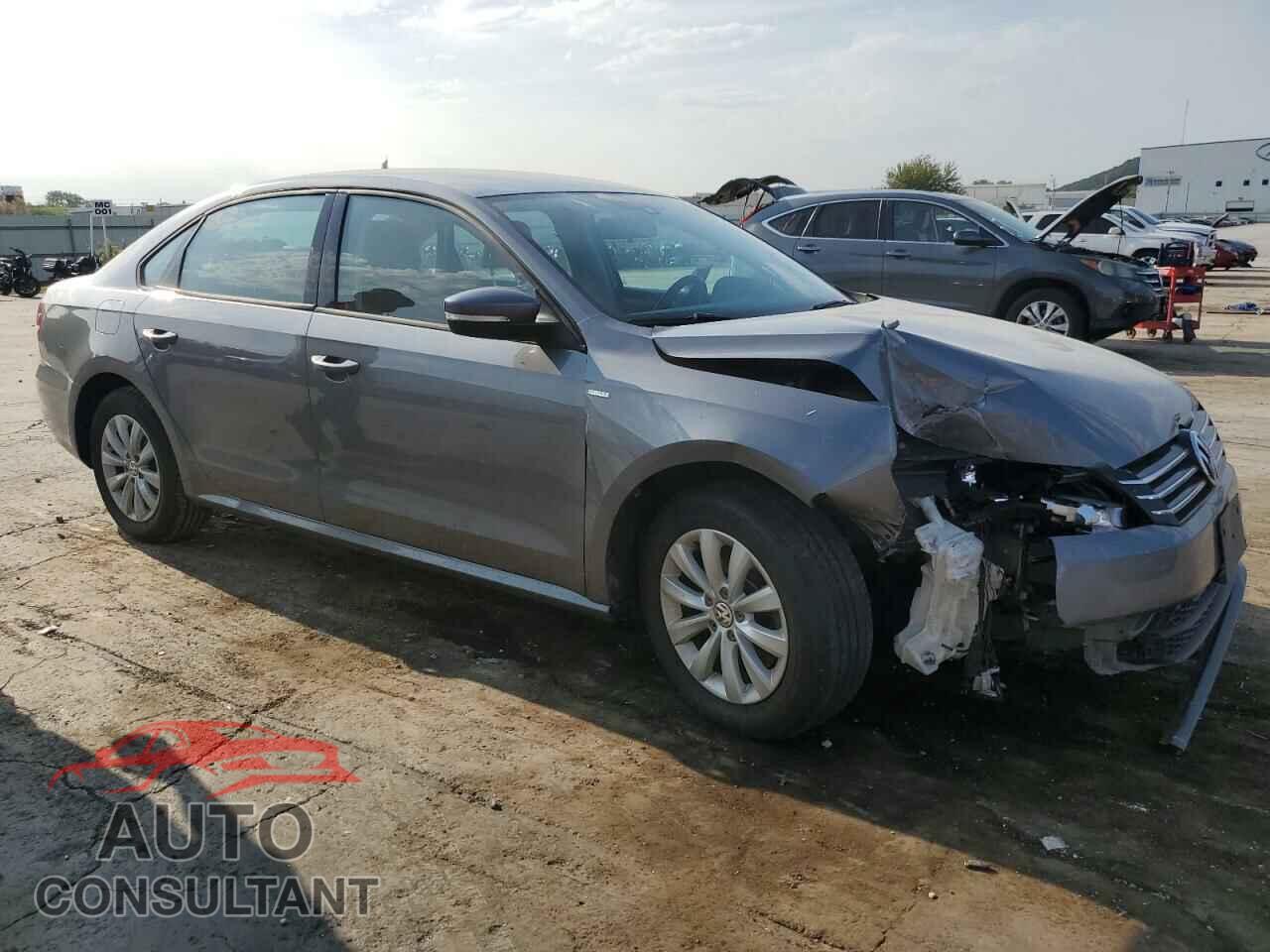 VOLKSWAGEN PASSAT 2015 - 1VWAT7A34FC070554