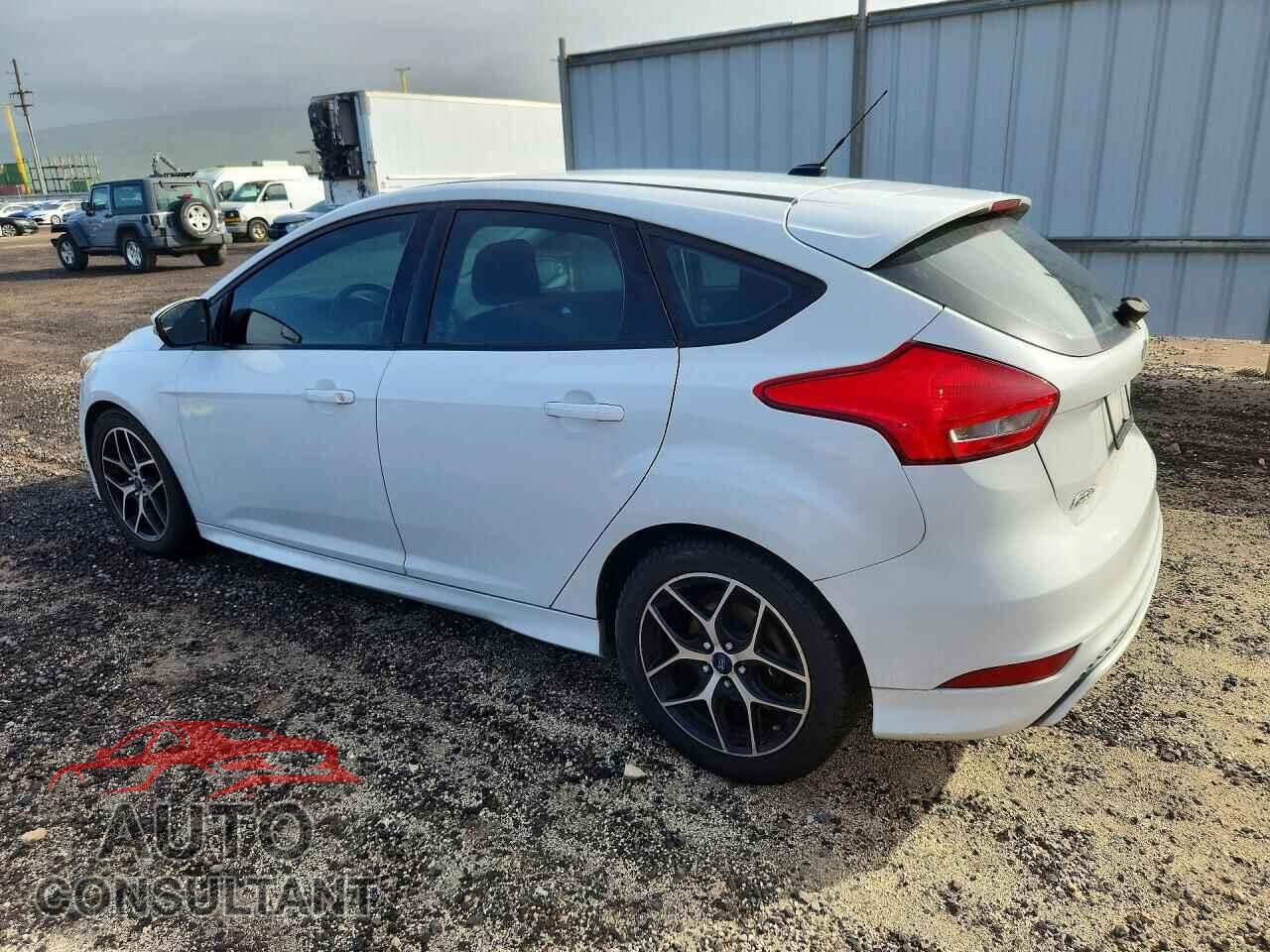 FORD FOCUS 2016 - 1FADP3K22GL230618