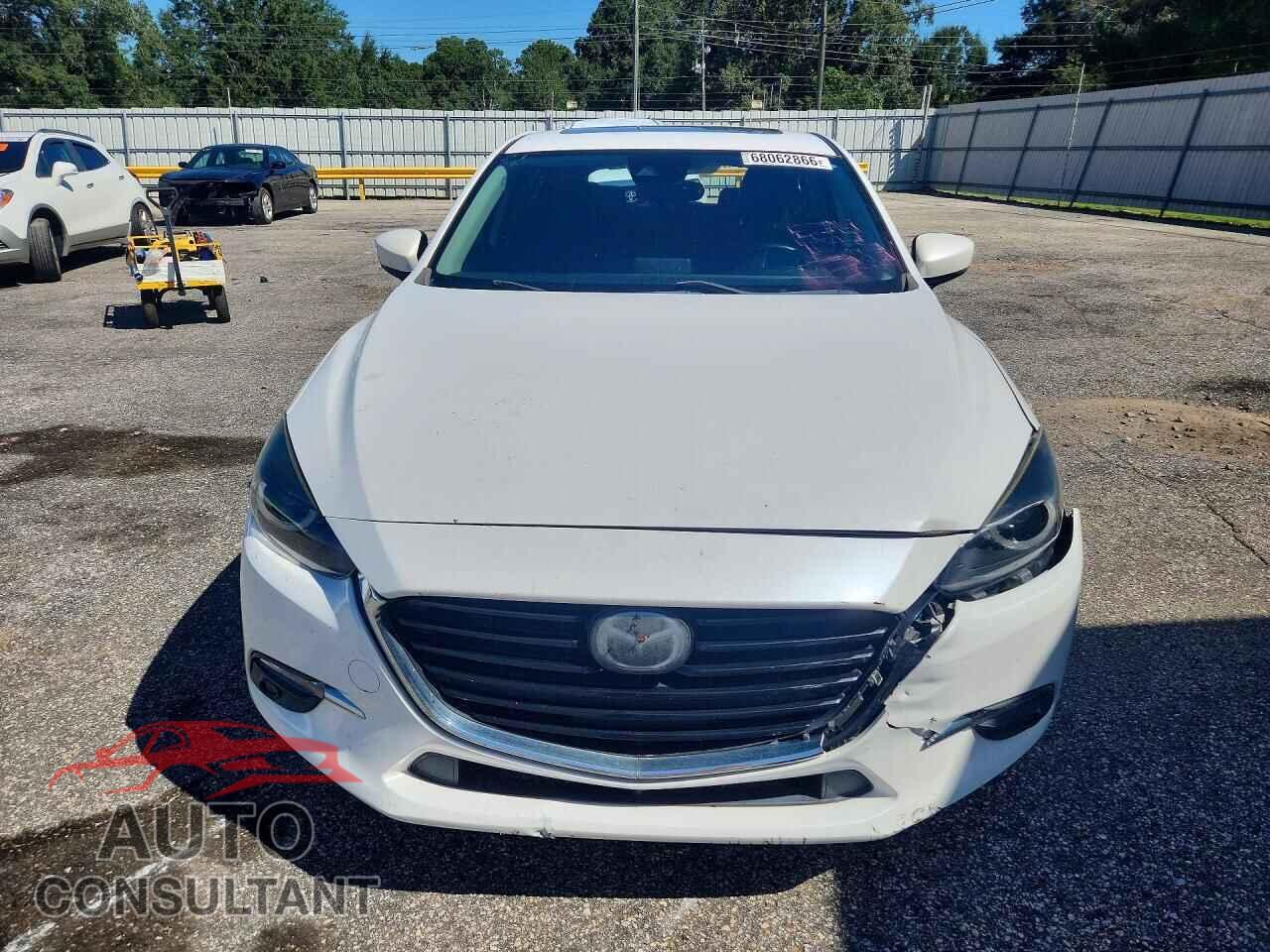 MAZDA 3 2018 - 3MZBN1M33JM169509