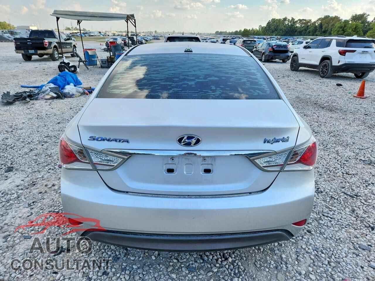 HYUNDAI SONATA 2012 - KMHEC4A42CA042086