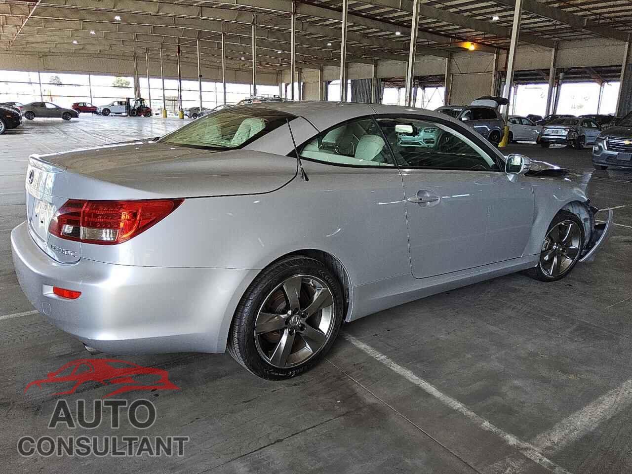 LEXUS IS 2011 - JTHFF2C26B2519092