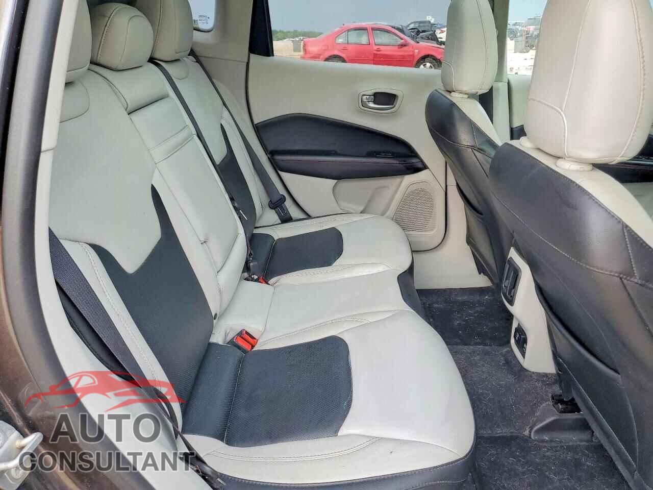 JEEP COMPASS 2018 - 3C4NJDCB1JT290471
