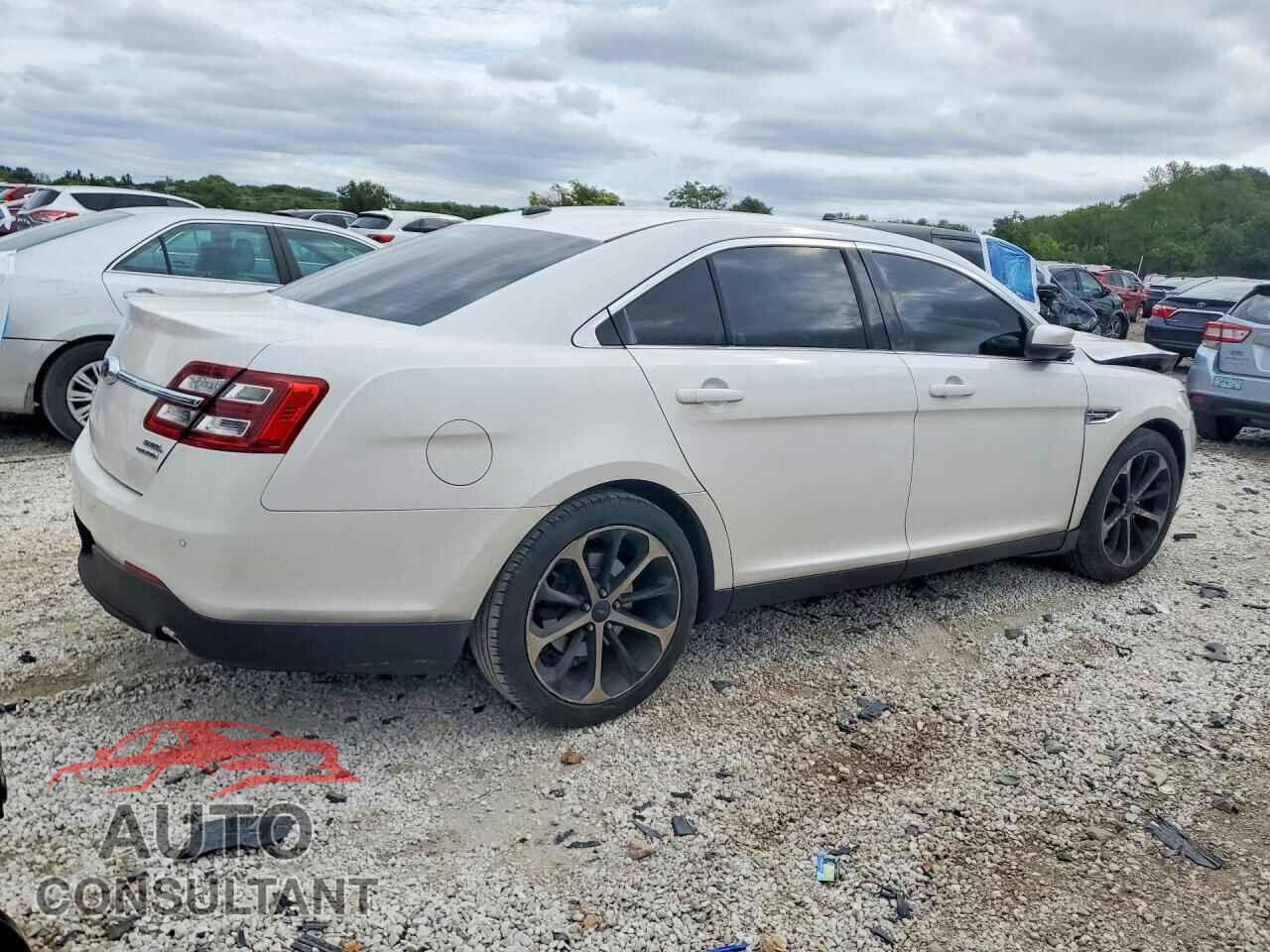FORD TAURUS 2014 - 1FAHP2E82EG132772