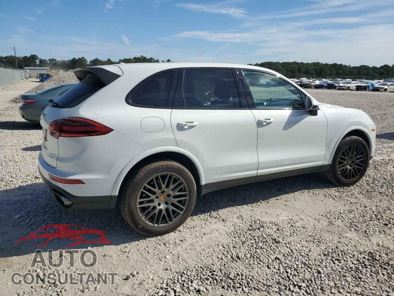 PORSCHE CAYENNE 2017 - WP1AA2A24HKA91219