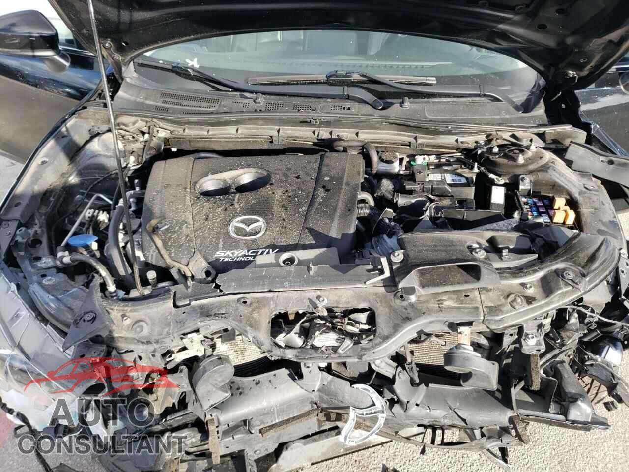 MAZDA 3 2018 - 3MZBN1V32JM202014