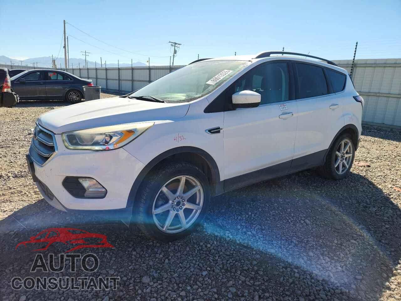FORD ESCAPE 2017 - 1FMCU9G90HUD85618