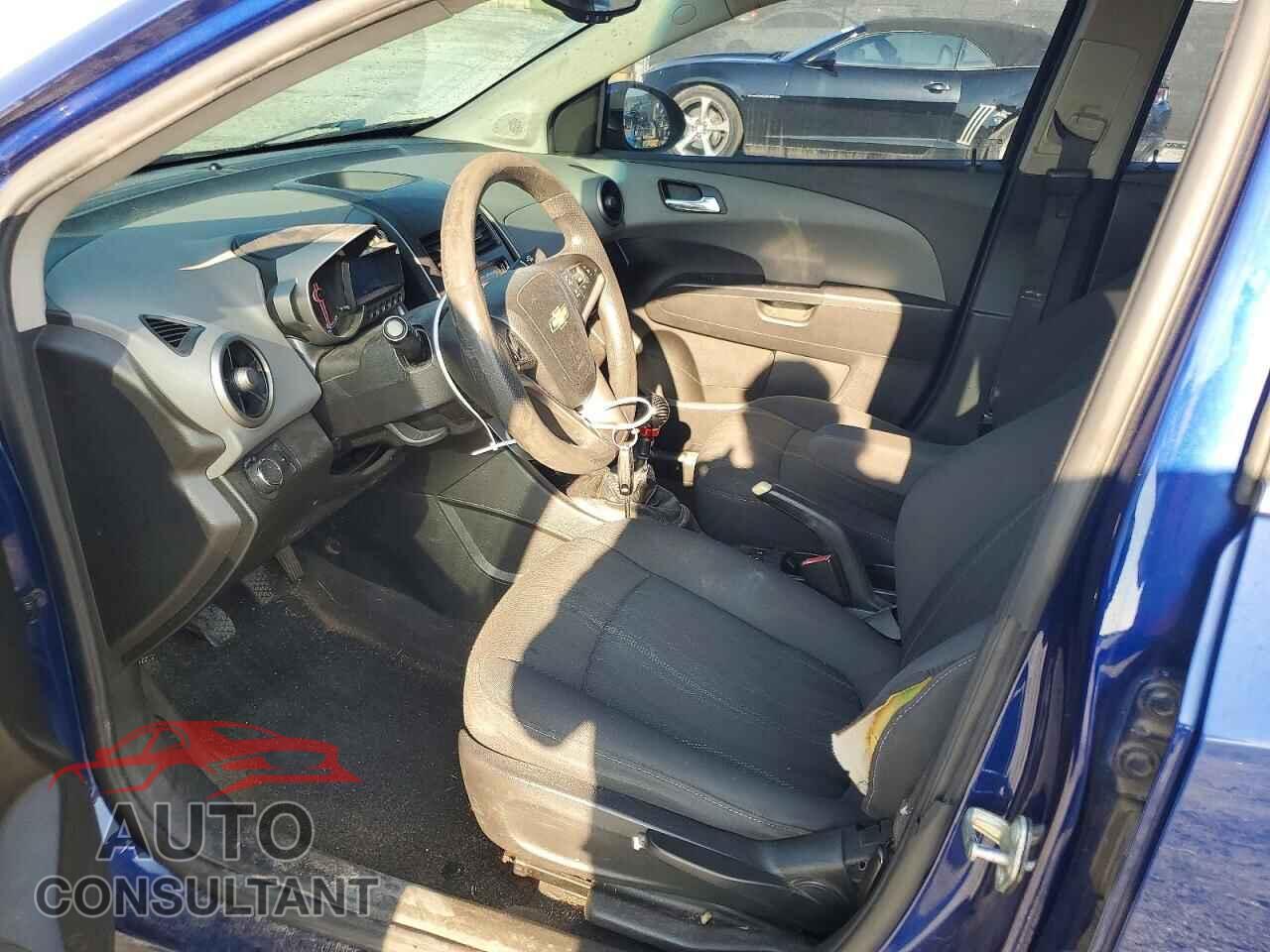 CHEVROLET SONIC 2013 - 1G1JD5SH0D4215958