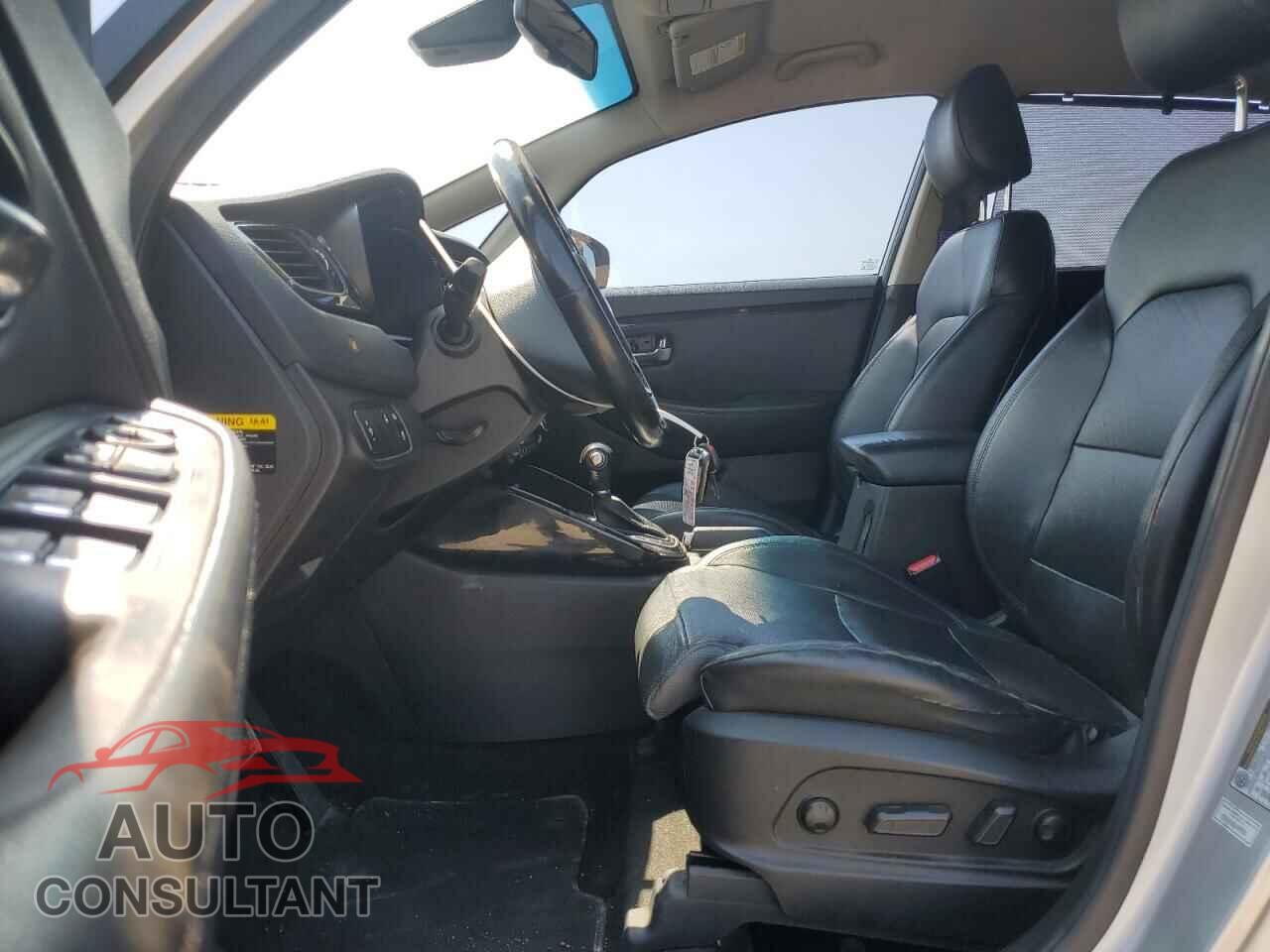 KIA RONDO 2015 - KNAHU8A36F7090248
