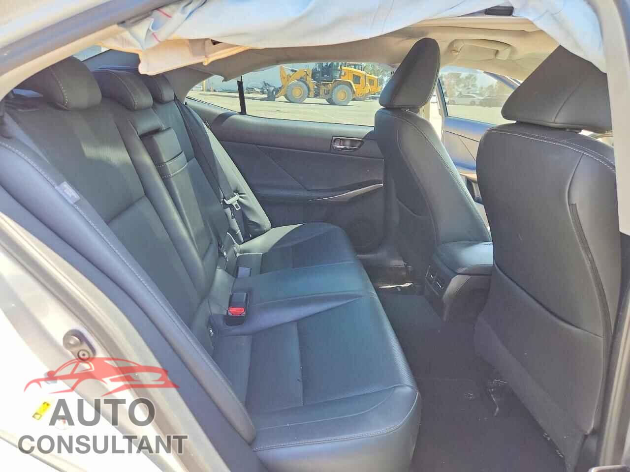 LEXUS IS 2016 - JTHBA1D28G5011251