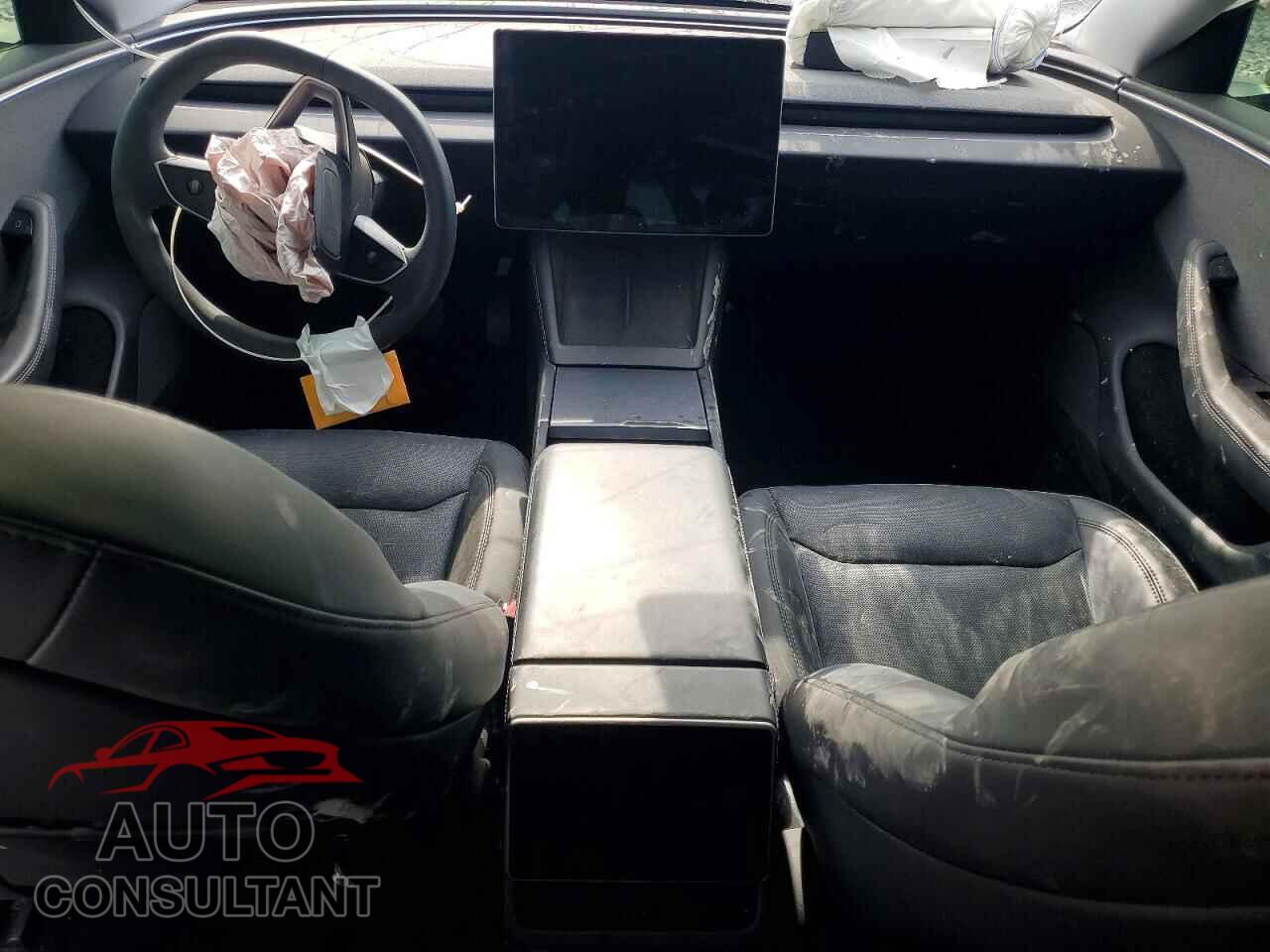 TESLA MODEL 3 2024 - 5YJ3E1EA5RF730300