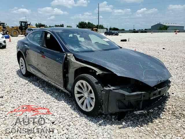 TESLA MODEL S 2017 - 5YJSA1E15HF223354