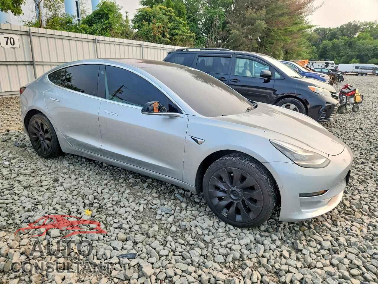 TESLA MODEL 3 2018 - 5YJ3E1EB8JF104432