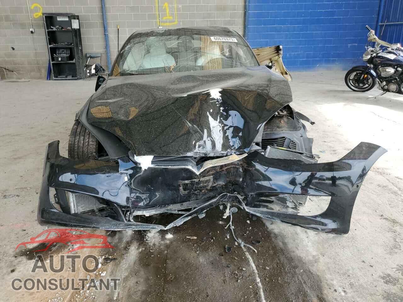 TESLA MODEL S 2019 - 5YJSA1E28KF306129