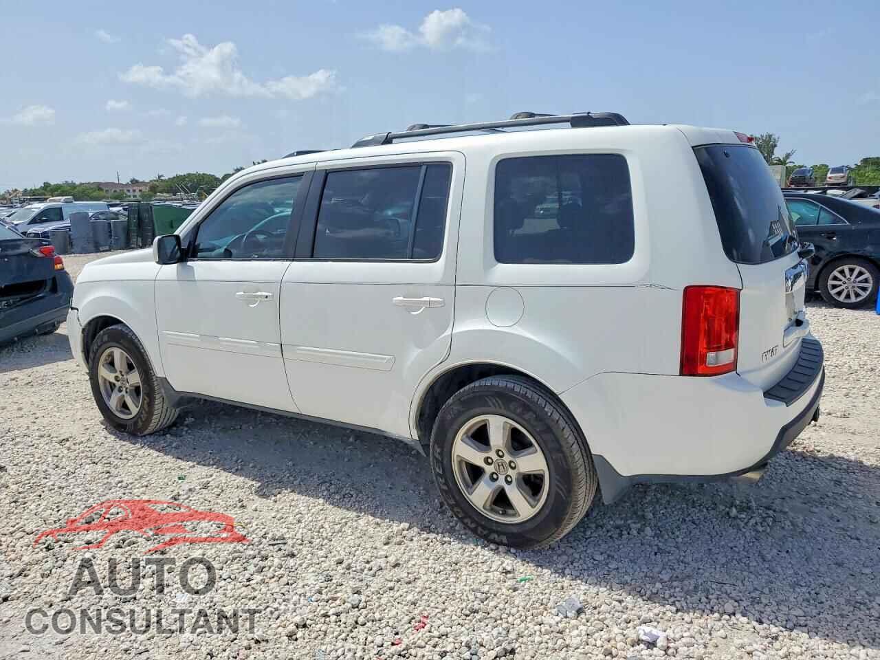 HONDA PILOT 2011 - 5FNYF3H51BB033581