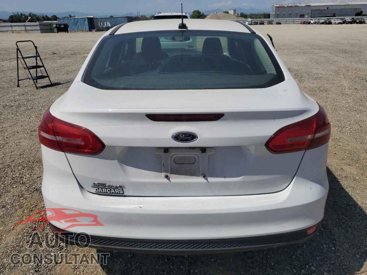 FORD FOCUS 2017 - 1FADP3E20HL242425