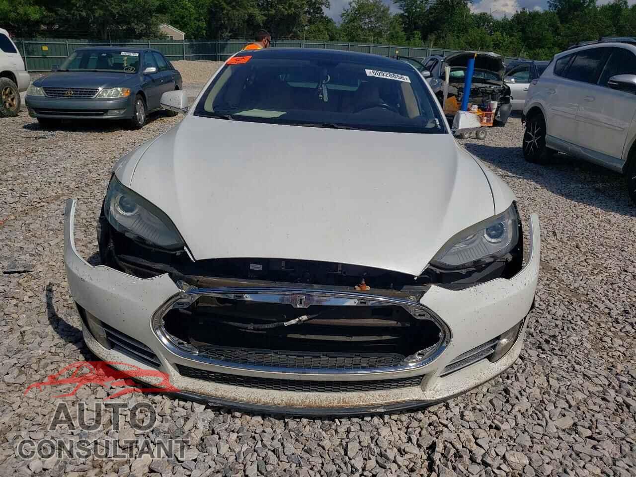 TESLA MODEL S 2013 - 5YJSA1DP7DFP06103