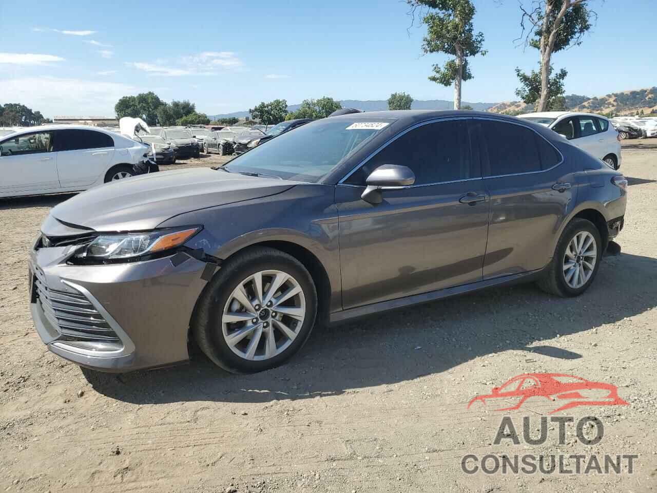 TOYOTA CAMRY 2022 - 4T1R11AK0NU680424