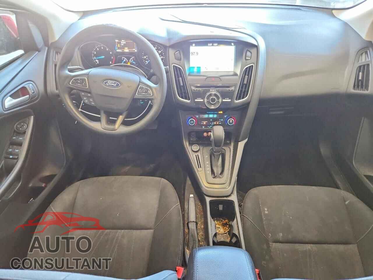 FORD FOCUS 2017 - 1FADP3H29HL302391