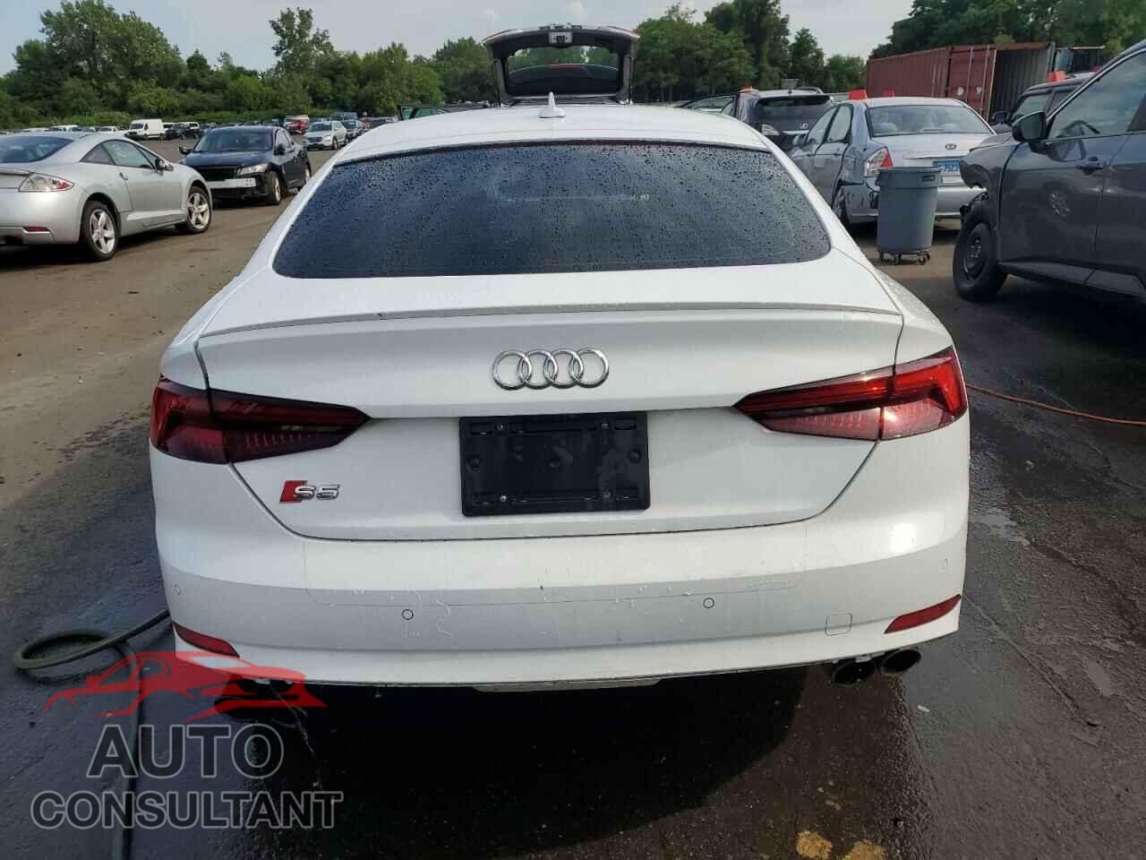 AUDI S5/RS5 2018 - WAUC4CF58JA080808