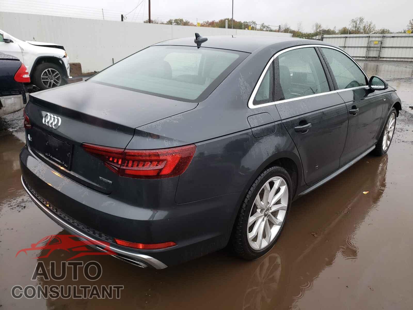 AUDI A4 2019 - WAUDNAF40KN013045