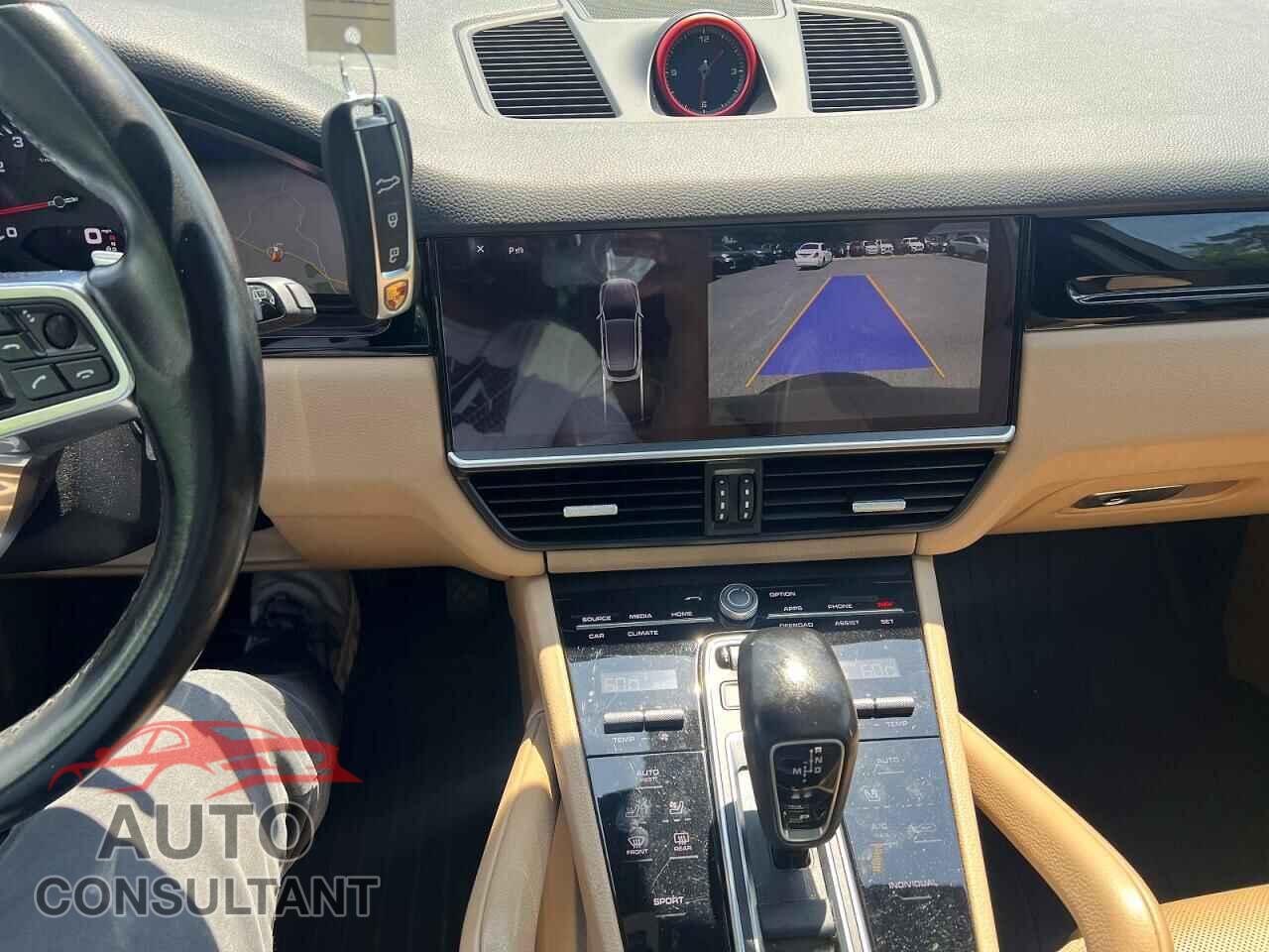 PORSCHE CAYENNE 2020 - WP1AA2AY3LDA00801