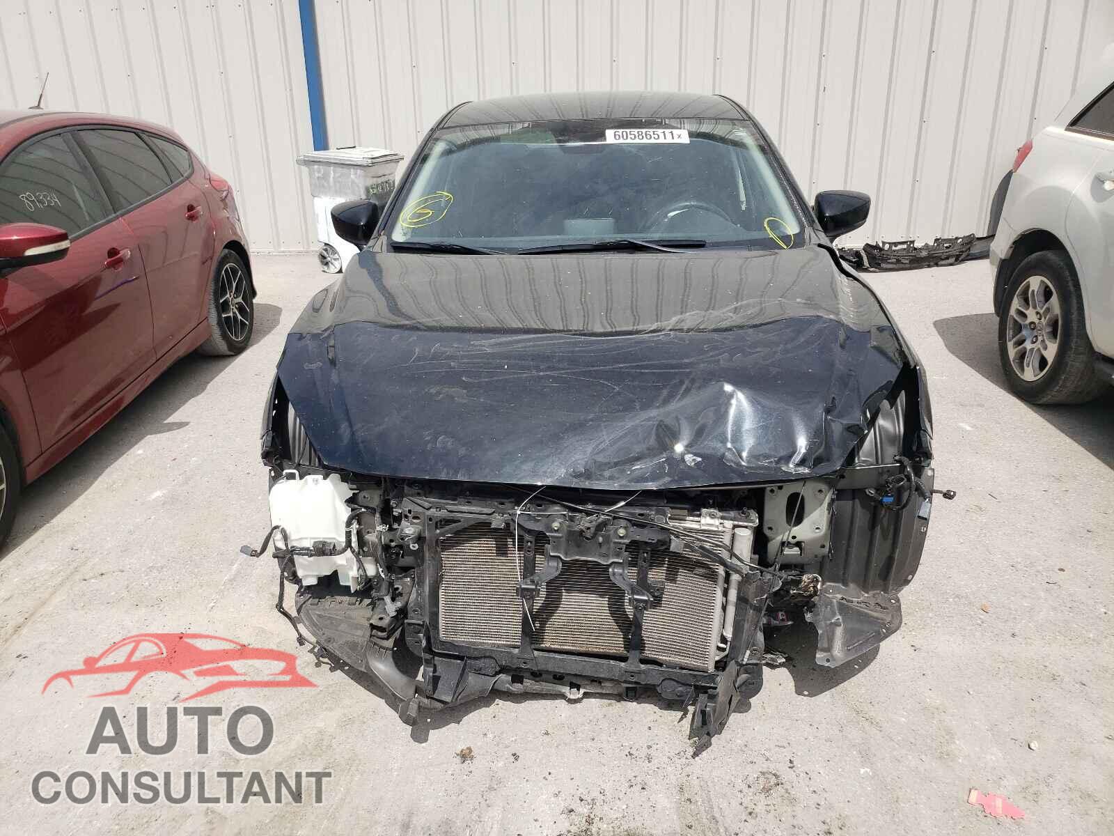 MAZDA 3 2017 - 3MZBN1V7XHM111814