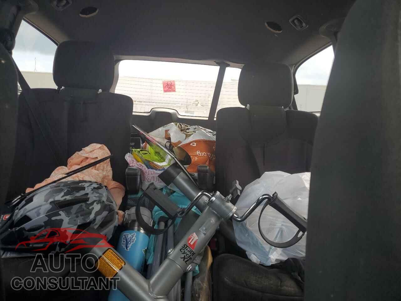 DODGE CARAVAN 2015 - 2C4RDGBG2FR625920